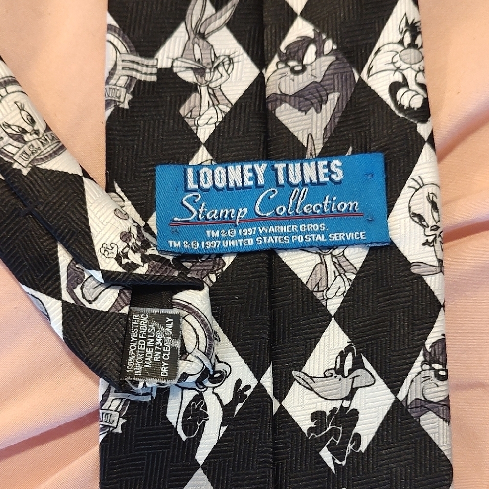 Official LOONEY TUNES STAMP COLLECTION Vintage Black and White Tie 4" Rare Find - Picture 3 of 4
